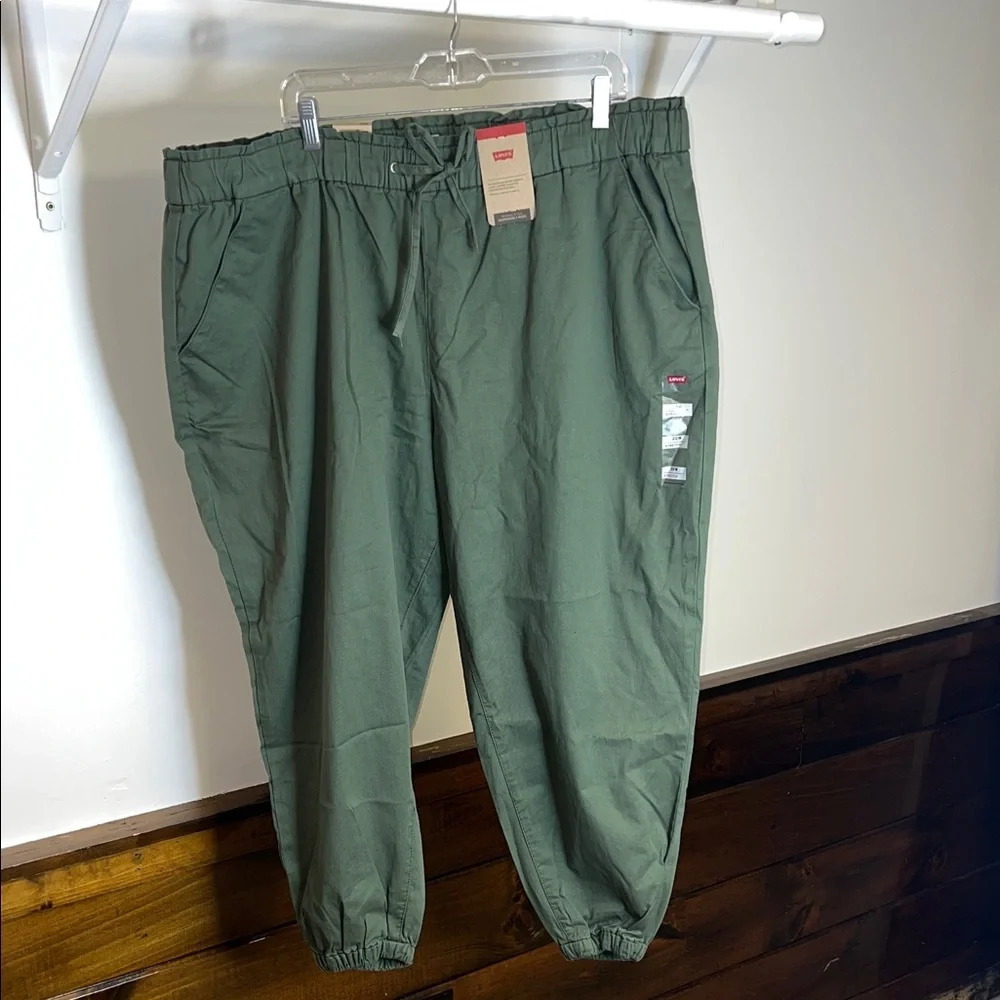 NWT Levi’s Ankle Length Green Khaki Jogger Pants w/ Elastic‎ Waist- 20W